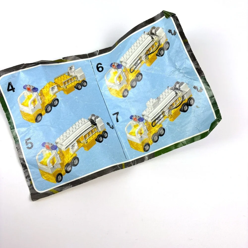 VTG‎ Lego Duplo 7844 Airport Rescue Truck Box Minifigures Partial Manual *READ